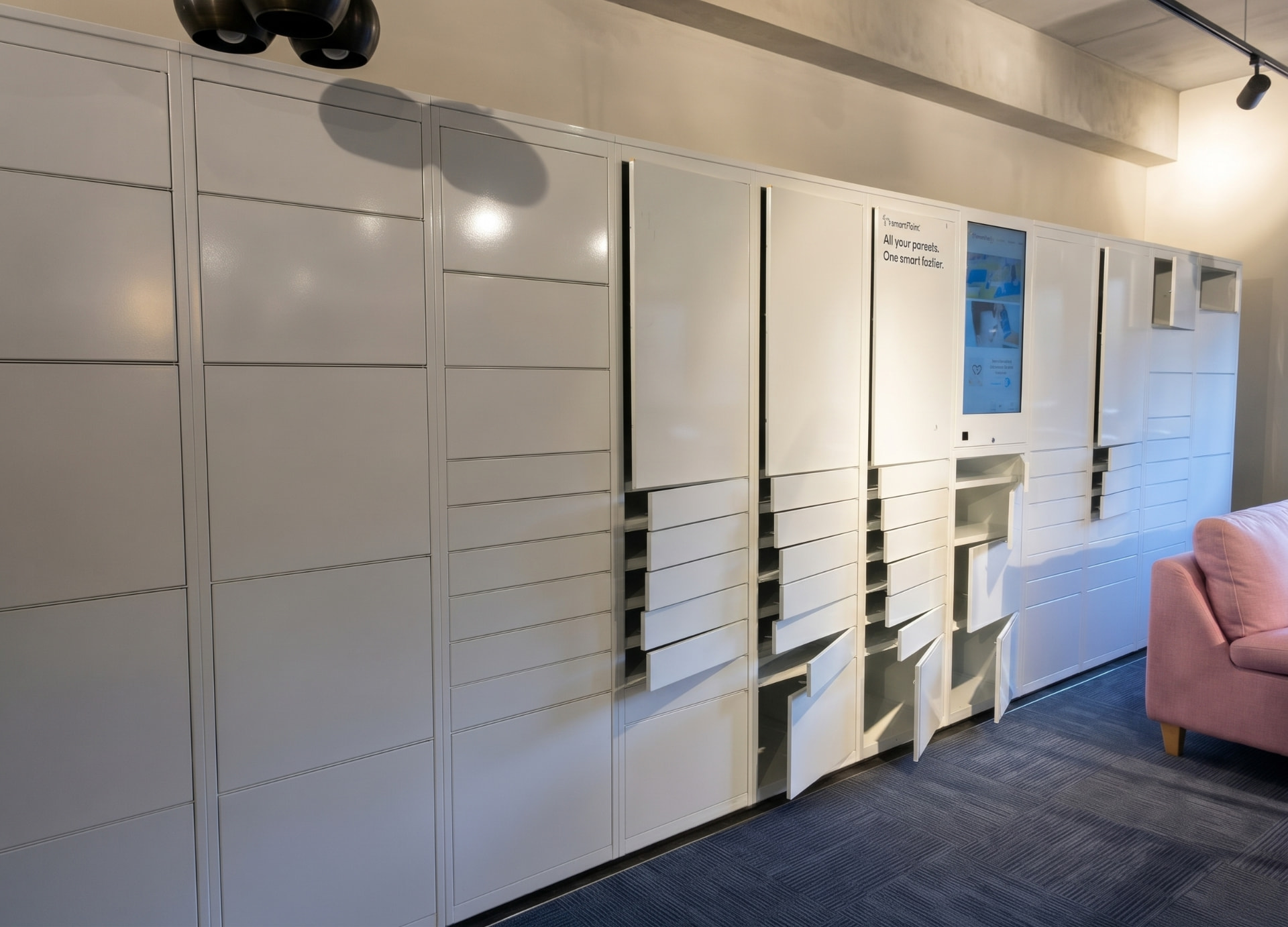 Smart Point lockers at Lumis